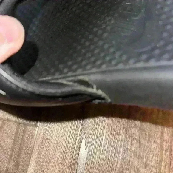 Nike Benassi Swoosh Slides Mens Size 12 Black Sandals Flat Slip On - Picture 3 of 5